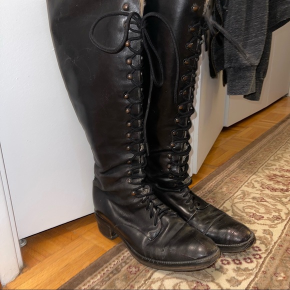 Vintage Browns leather riding style boots. Black. Size 10
